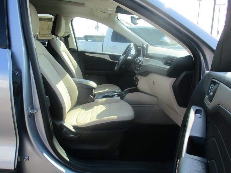 2022 Ford Escape Hybrid SE