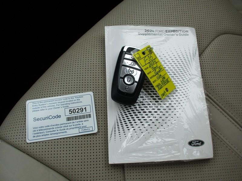 2024 Ford Expedition Platinum