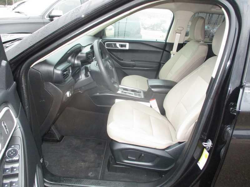 2021 Ford Explorer Base