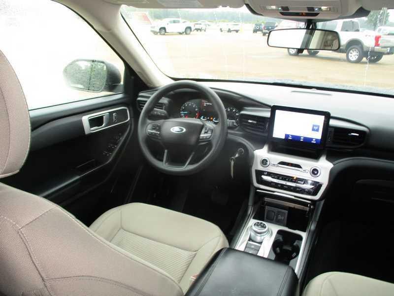 2021 Ford Explorer Base