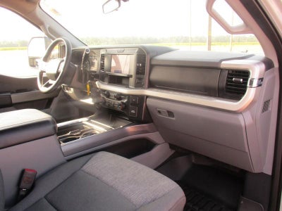 2025 Ford F-350 SD XLT Crew Cab SWB 4WD
