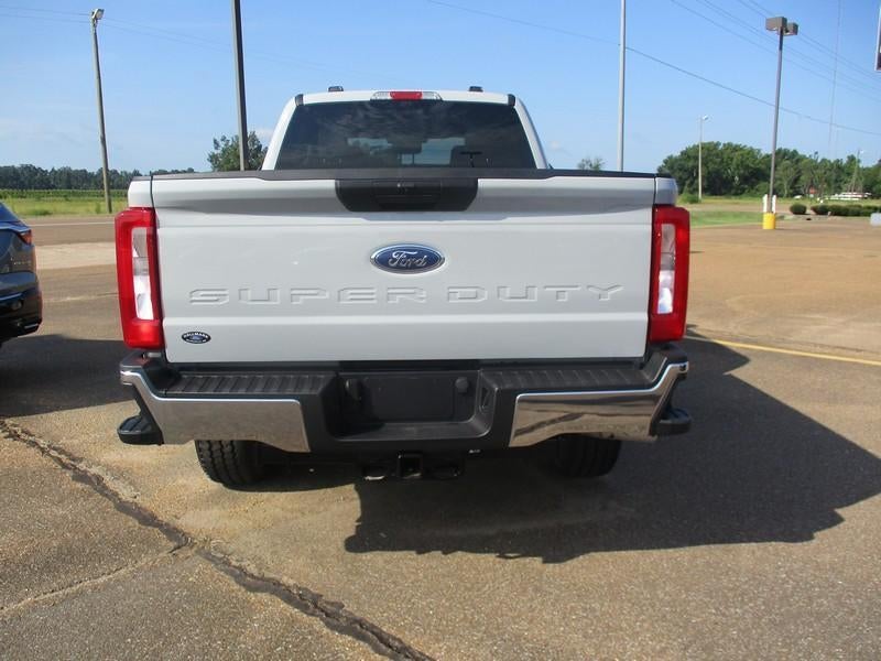 2025 Ford F-350 SD XLT Crew Cab SWB 4WD