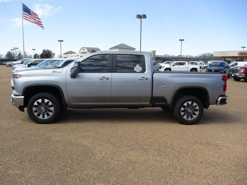 2025 Chevrolet Silverado 2500HD LT Crew Cab Long Box 4WD