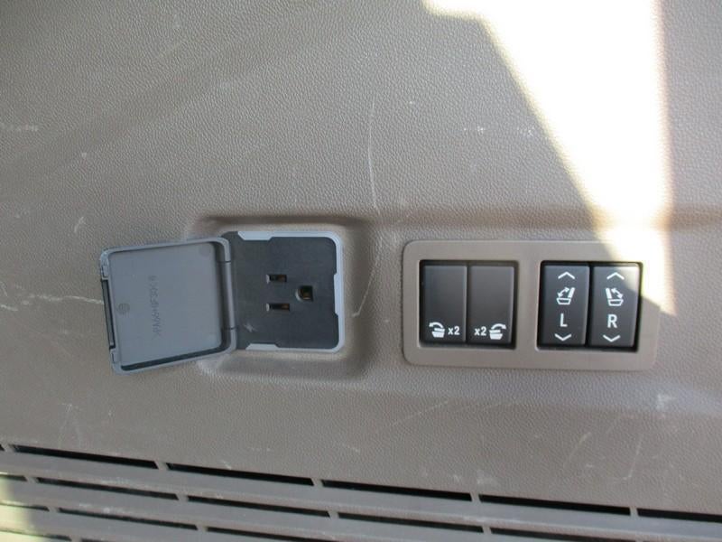 2024 GMC Yukon XL Denali 2WD