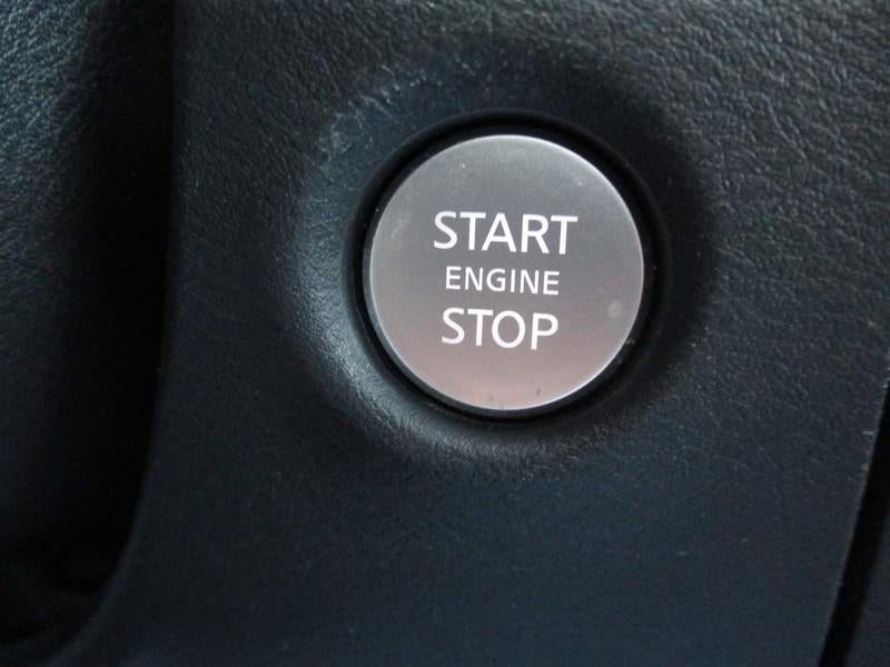 2022 Nissan Frontier S Crew Cab 2WD