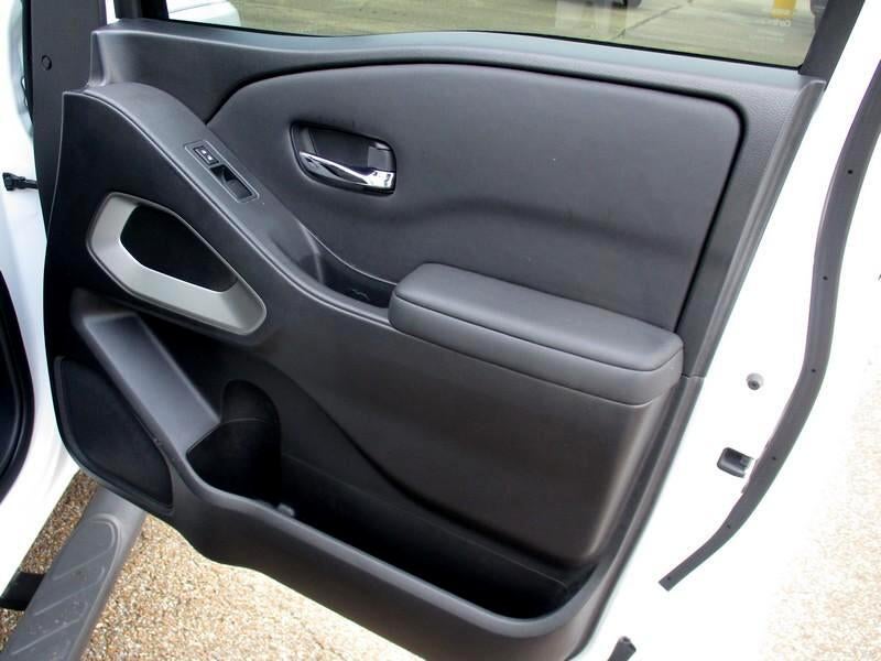 2022 Nissan Frontier S Crew Cab 2WD