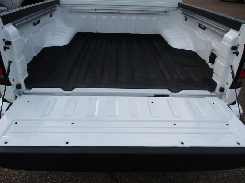 2022 Nissan Frontier S Crew Cab 2WD