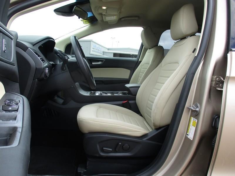 2020 Ford Edge SE FWD