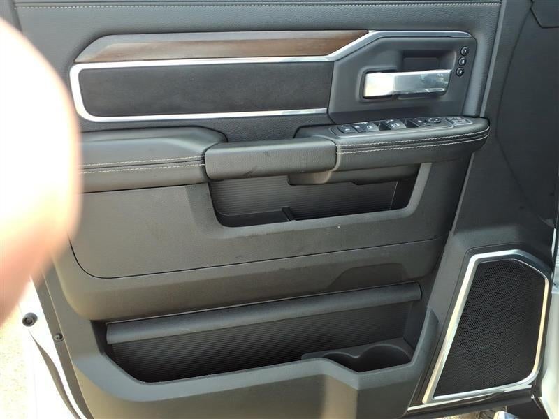 2024 RAM 2500 Laramie Crew Cab SWB 4WD