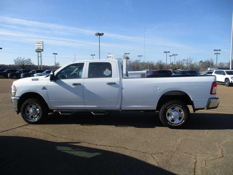 2023 RAM 2500 Tradesman Crew Cab LWB 4WD