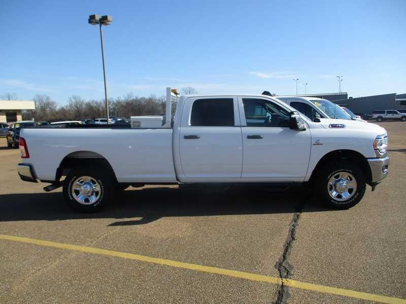 2023 RAM 2500 Tradesman Crew Cab LWB 4WD