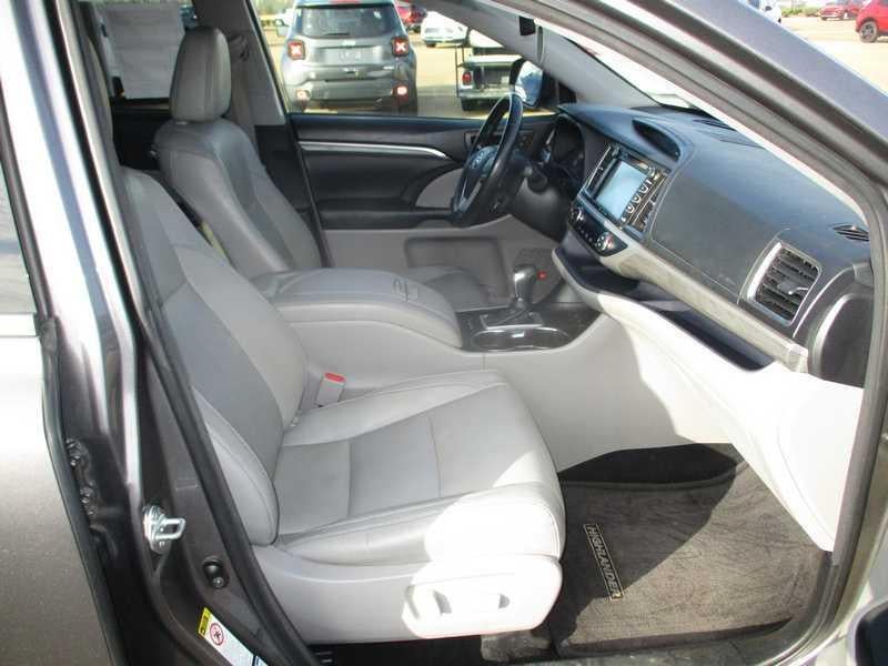2017 Toyota Highlander Limited AWD V6