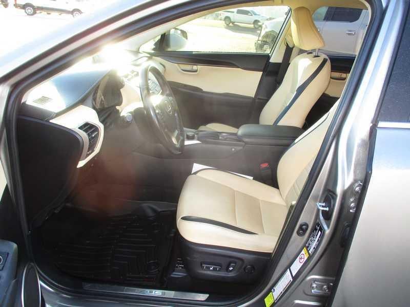 2017 Lexus NX 200t FWD