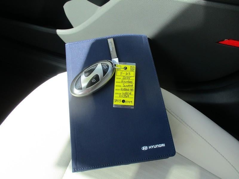 2025 Hyundai Sonata Hybrid SEL